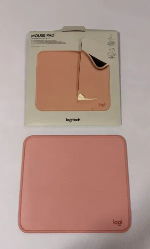 Mousepad Logitech Studio Series Rosa 23CM X 20CM avaria