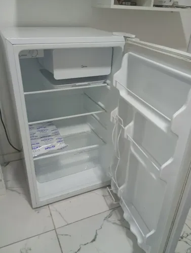 Frigobar Midea