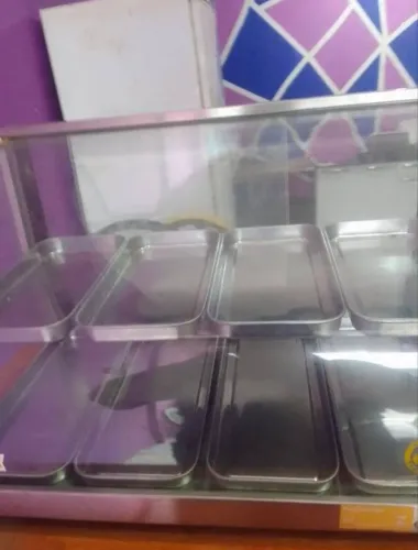 Vendo estufa com 8 bandejas