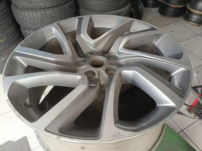 Aro range Rover 21" Velar novo