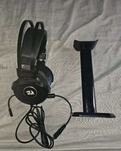Headset Gamer Redragon Lamia 2, RGB, 7.1, 40mm, Suporte Incluso - H320RGB-1