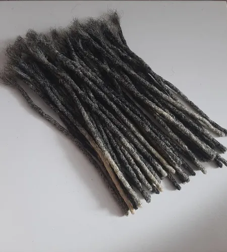 Kit dreads sintéticos no ombro disponível 