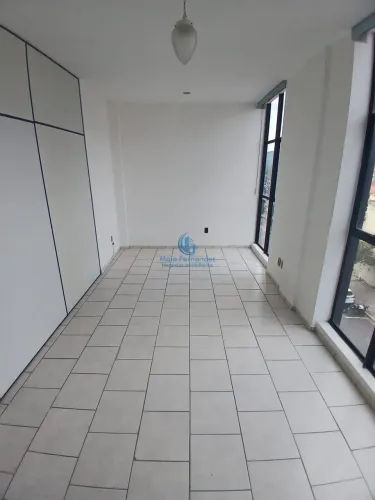 Sala Comercial para Venda e Aluguel em São Lourenço, Centro! REF: LA041
