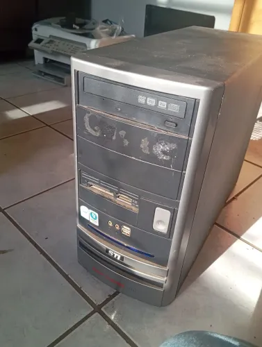 Retro Gaming PC - Windows XP Era | 3GB RAM | HD 200GB | Windows XP/Vista/7/Linux