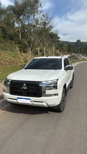 Mitsubishi TRITON HPE 2.4 CD 4X4 TB Diesel Aut. 2026
