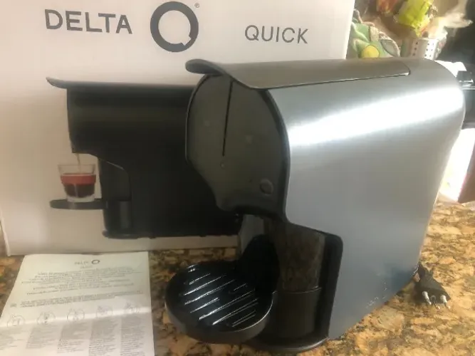 Maquina de Café Expresso Delta Q (Nova sem uso)