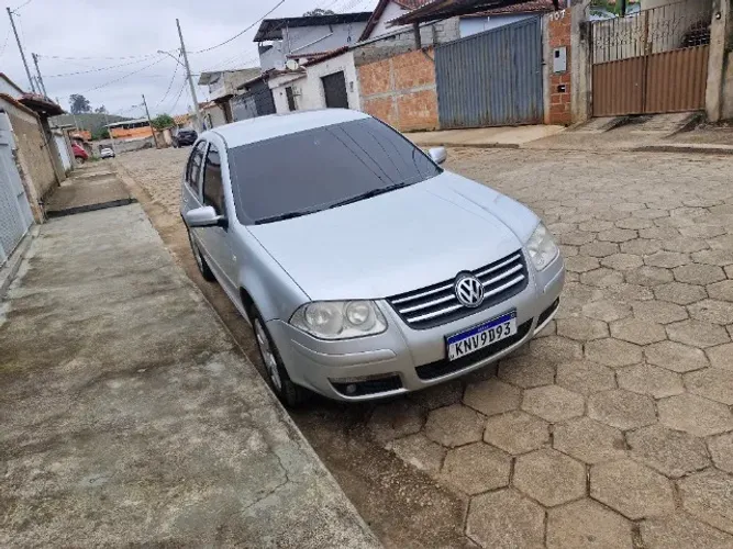 Volkswagen Bora 2.0/ 2.0 Flex 8V Aut. 2010