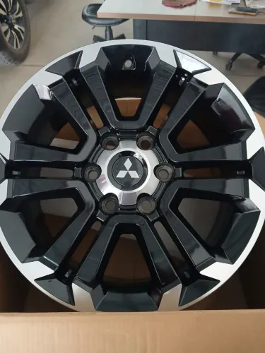 RODAS ARO 18 COM PNEUS PRA L200