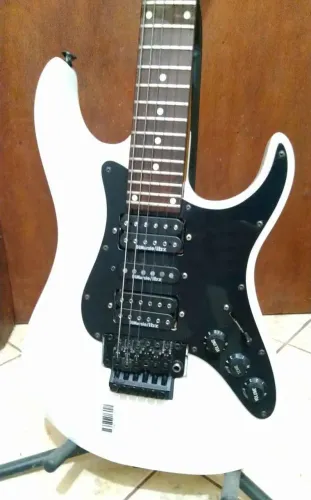 Guitarra Jackson PS2 Performer