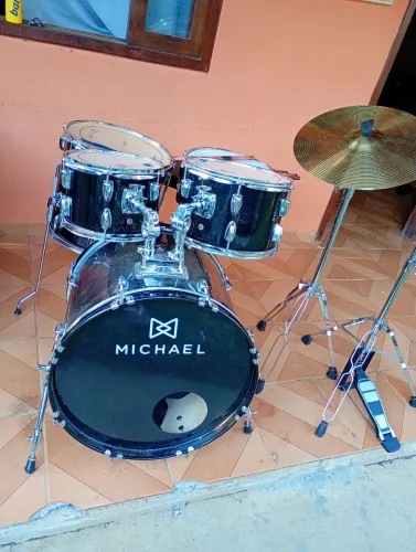 Bateria, instrumentos músical