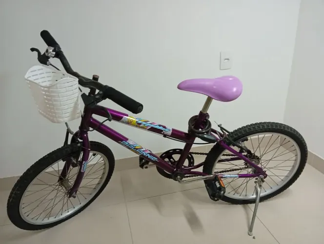 Bicicleta aro 20 menina roxa 