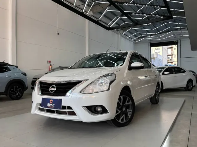 Nissan Versa SL 1.6 16V Flexstart 4P Aut. 2017