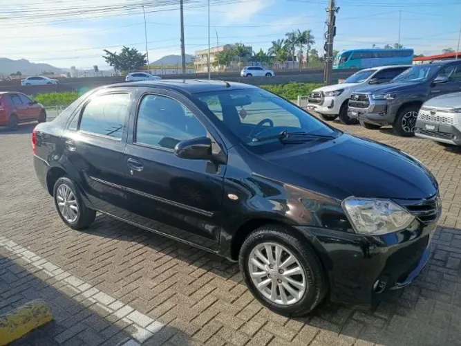 Toyota Etios XLS Sedan 1.5 Flex 16V 4P Mec. 2014