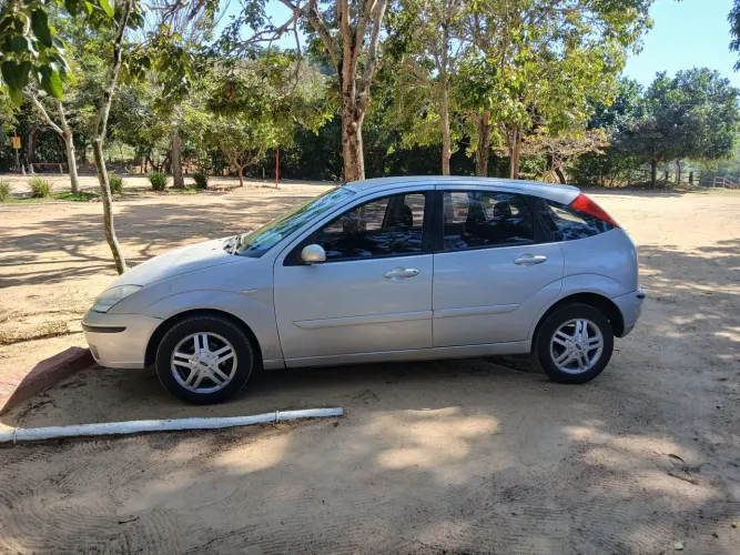 Ford Focus 1.6 S/se/se Plus Flex 8v/16v 5P 2009