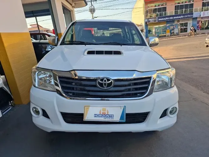 Toyota Hilux CD D4-d 4X4 3.0 TDI Dies. Mec. 2014
