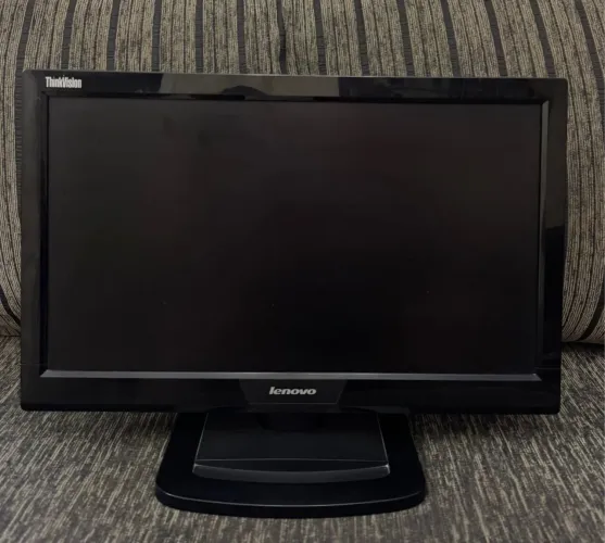 Monitor Lenovo ThinkVision 