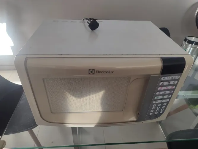Microondas Eletrolux MEF41 COM DEFEITO