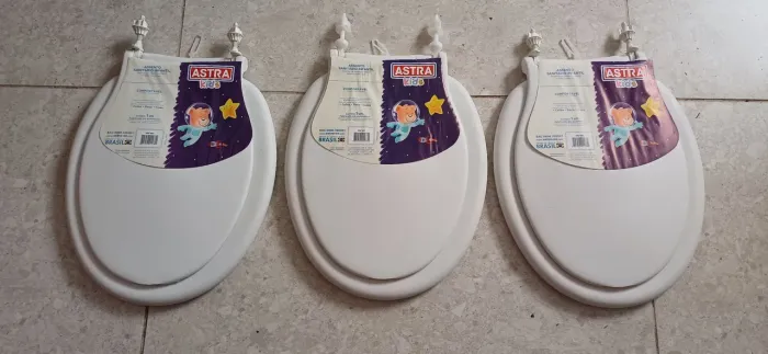 Kit de 3 tampas Astra para vaso sanitário infantil
