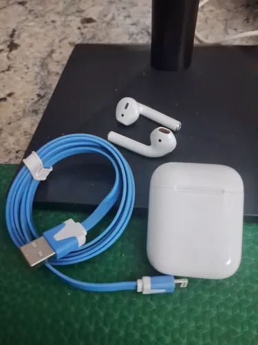 Apple AirPods (2ª Geração), modelo A1602. Original.