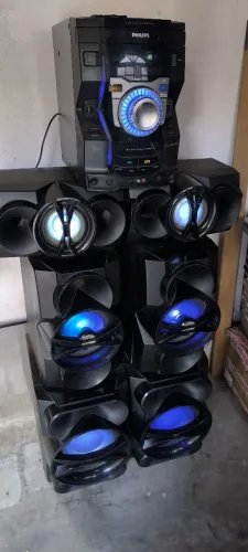 Som fhilps não tá ligando só ficar piscando os leds