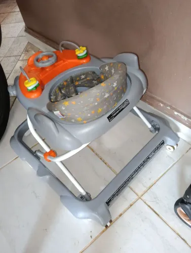 Andador bebê Burigotto