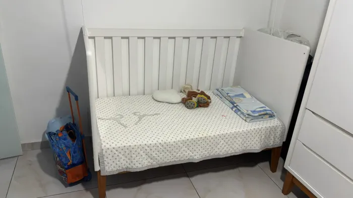 Berço seminovo Abracadabra