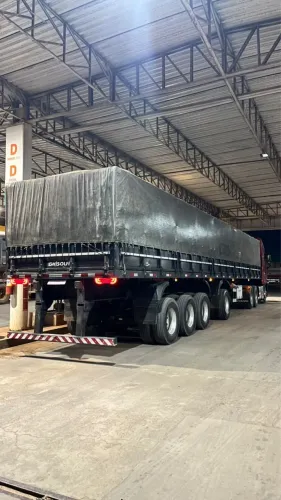Fh 460 21/21 e carreta 4 eixo 23/23