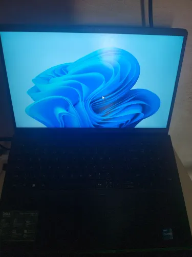 Notebook Dell,i3-1215U 12th, 8gb de Ram,Placa gráfica, Inspiron15,256gb ssd<br>28 MB<br>1.20 GHz