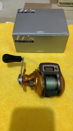 Carretilha Daiwa com marcador de linha 