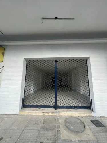 VENDO ÓTIMA LOJA/PONTO COMERCIAL COM 101m² NA AV. BEBERIBE - ENCRUZILHADA