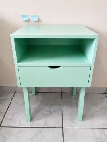 Mesa de cabeceira com gaveta - moderno - barato
