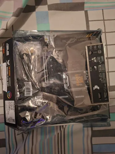 ASUS Placa-mãe para jogos TUF Gaming A620M-PLUS (WiFi)