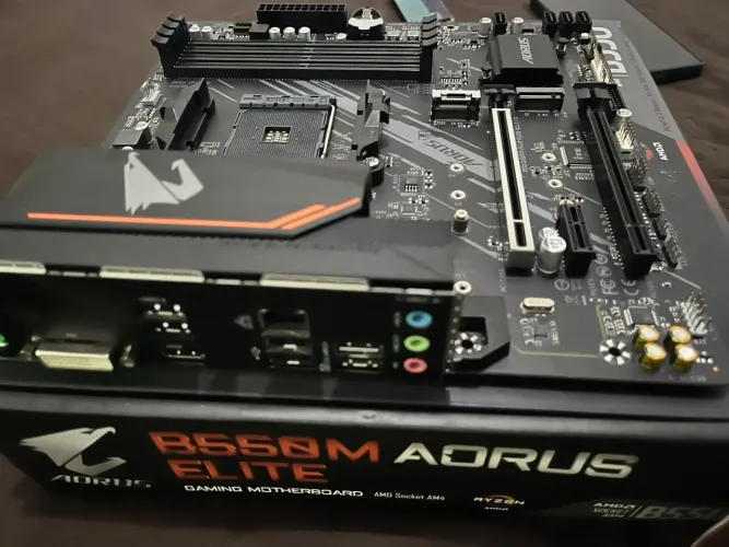 Placa mãe ddr4 B550m Aorus Elite