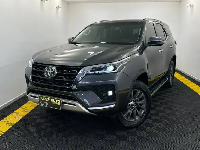 Toyota Hilux SW4 SRX 4X4 2.8 TDI 16V Dies. Aut. 2021