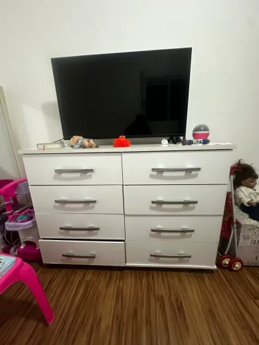 Cômoda 8 gavetas