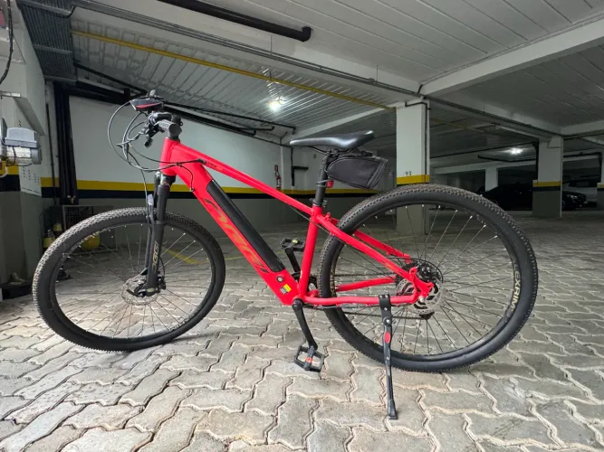 BICICLETA ELETRICA OGGI 8 0 TAM M _VERMELHA _R$6.000,00