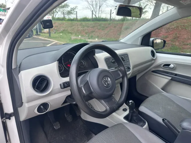 Volkswagen Up! Move 1.0 Total Flex 12V 5P 2015