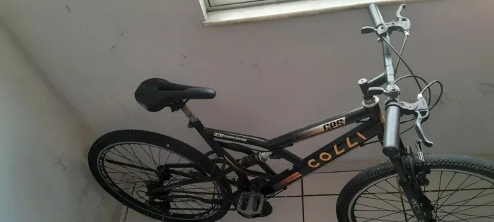 VENDE- SE Bicicleta