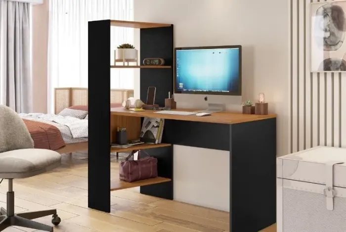 Mesa Com Prateleiras 