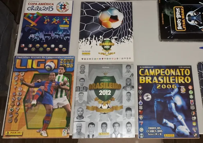 Album de figurinhas futebol 
