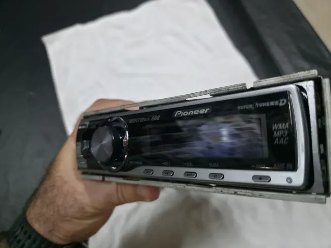 Vendo Toca CD Pioneer DEH-7980UB
