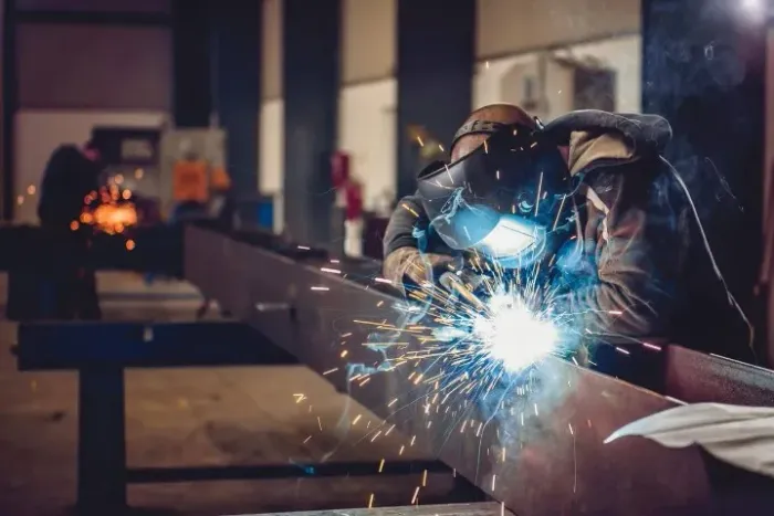 Terceirização de produção de serralheria