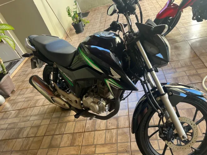 Moto cg Titan 160 perfeito estado de conservação única dona