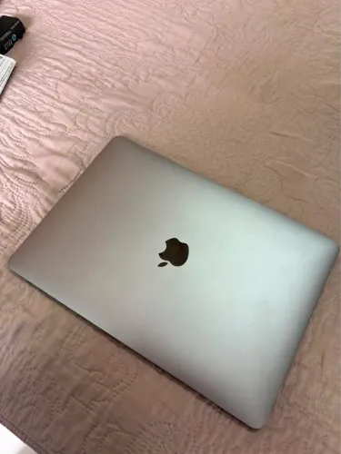 Vendo esse MacBook no precinho