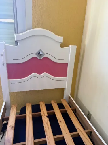 Cama de solteiro 