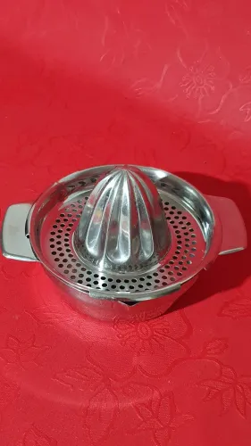 Espremedor de frutas manual aço inox da Tramontina 