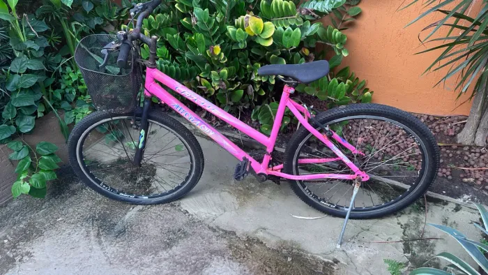 Bicicleta adulto com cesta 