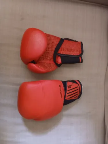 Luva de Boxe Outshock 100 Decathlon 10oz Vermelha
