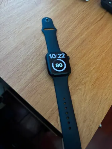 Apple Watch séries 8 - 83% bateria
