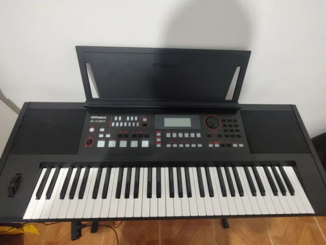 TECLADO ROLAND E-X50